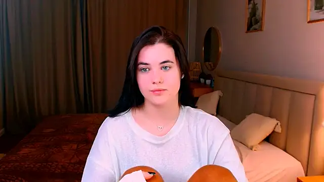 lil angel  online show from 27, 3, 2026