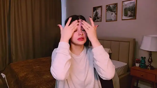 lil angel  online show from 25, 2, 2026