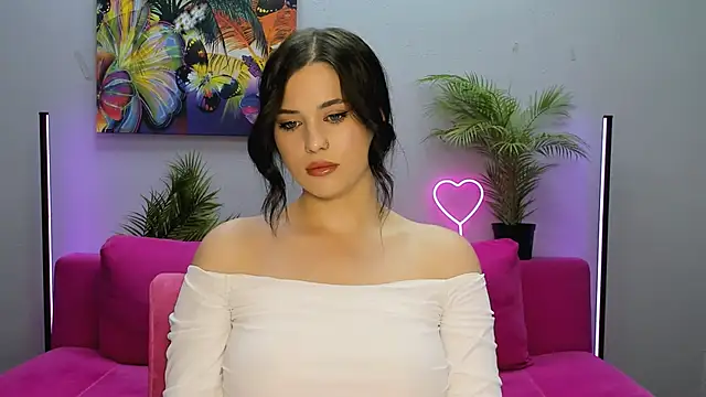 lil angel  online show from 17, 9, 2025