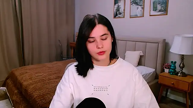 lil angel  online show from 4, 3, 2026