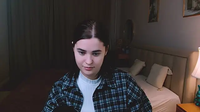 lil angel  online show from 23, 3, 2026