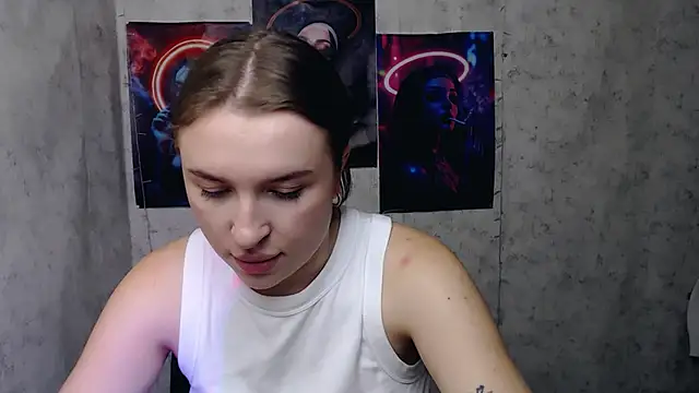 JuliaTopp  online show from 3, 11, 2025