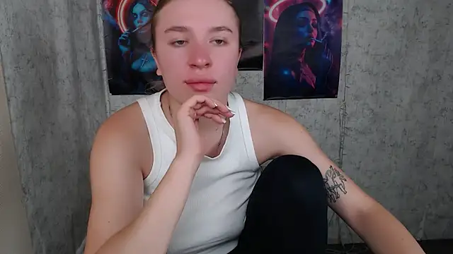 JuliaTopp  online show from 15, 9, 2025