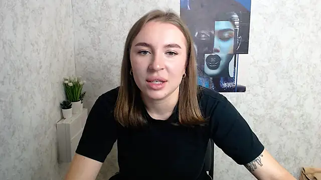 JuliaTopp  online show from 27, 9, 2025