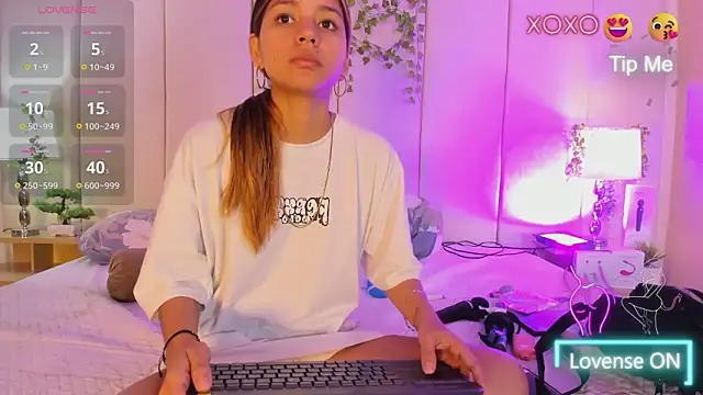 mia rousse25 online show from 15, 4, 2026