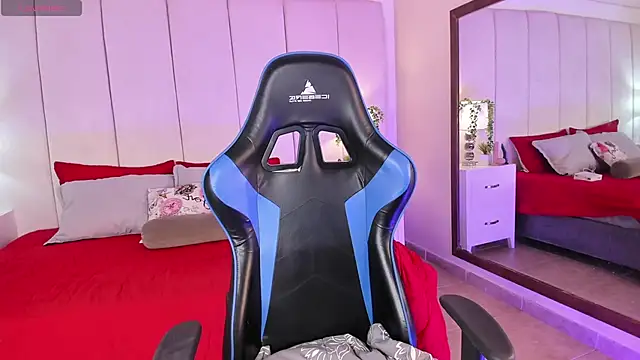 mia rousse25 online show from 21, 10, 2025