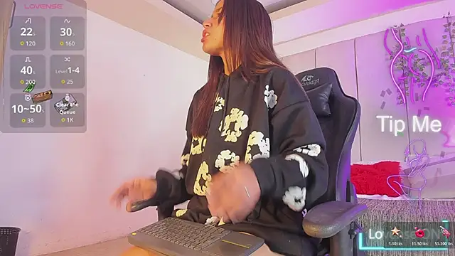 mia rousse25 online show from 13, 2, 2026