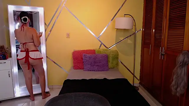 shirleyrojas online show from 2, 12, 2025