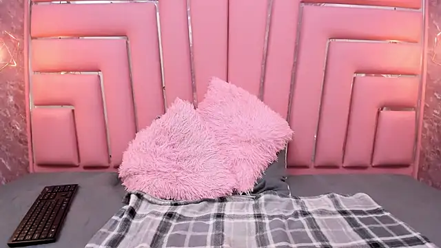 LITTLESUSSYY  online show from 14, 11, 2025