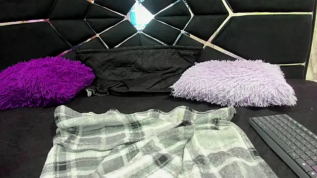 LITTLESUSSYY  online show from 4, 10, 2025