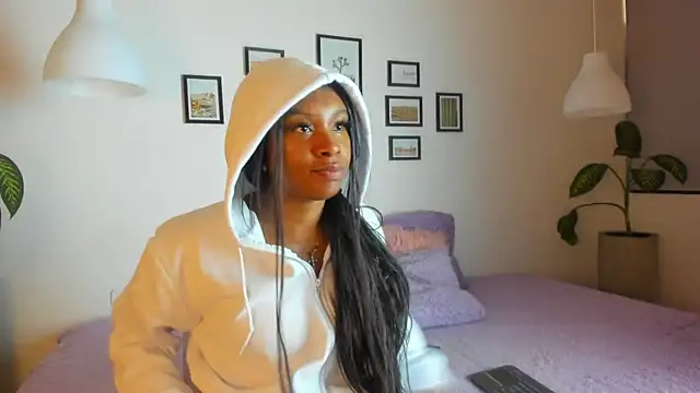 Coco joness online show from 16, 11, 2025