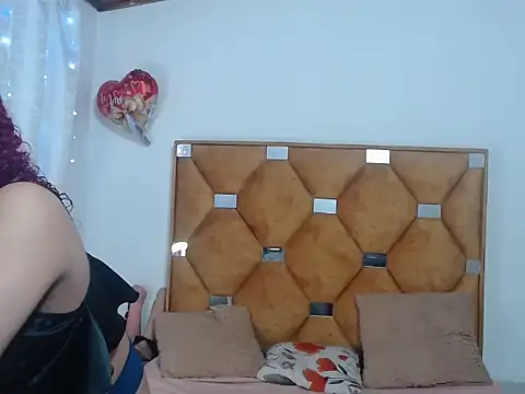 CATTALINAHOT online show from 14, 4, 2026