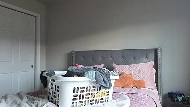 Snapshot of bambifarrina chatting on 17, 10, 2025 bambifarrina online show from 17, 10, 2025