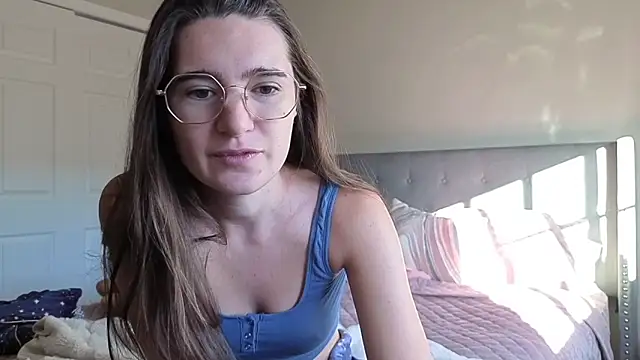 Snapshot of bambifarrina chatting on 5, 11, 2025 bambifarrina online show from 5, 11, 2025