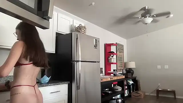 Snapshot of bambifarrina chatting on 14, 9, 2025 bambifarrina online show from 14, 9, 2025