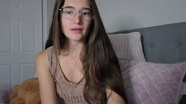 Snapshot of bambifarrina chatting on 6, 6, 2026 bambifarrina online show from 6, 6, 2026