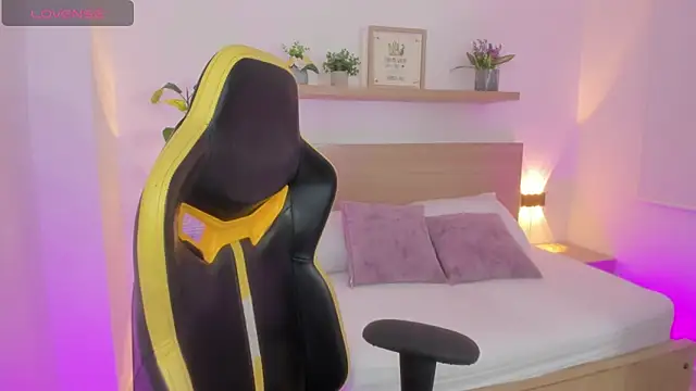 Snapshot of luma_sky_ chatting on 5, 2, 2026 luma sky online show from 5, 2, 2026