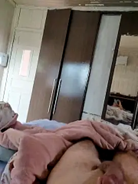 Gustavo198045 online show from 3, 2, 2026