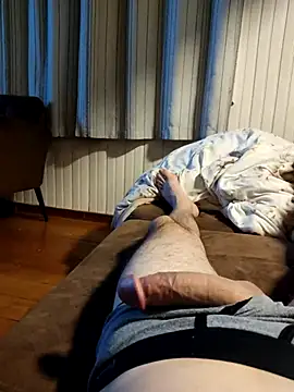 Gustavo198045 online show from 19, 12, 2025