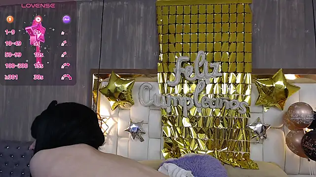 Foxxy Doll online show from 6, 10, 2025