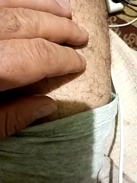 Snapshot of bullut06 chatting on 13, 12, 2025 bullut06 online show from 13, 12, 2025