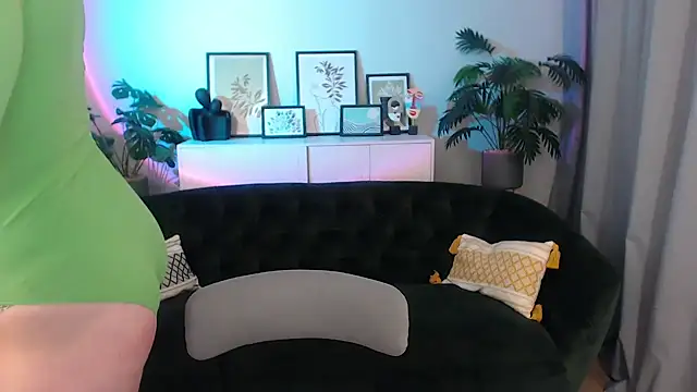 Natalee Love online show from 9, 9, 2025