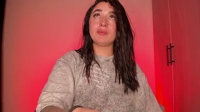 scarlett Collinss online show from 12, 5, 2026