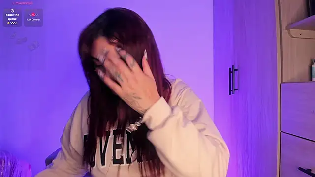 scarlett Collinss online show from 7, 1, 2026