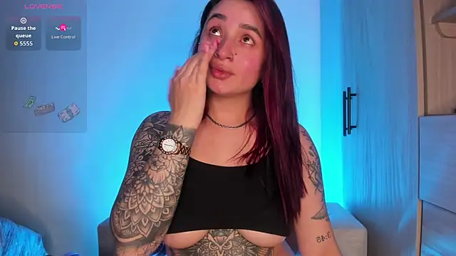 scarlett Collinss online show from 27, 2, 2026