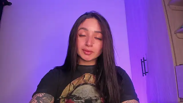 scarlett Collinss online show from 25, 5, 2026