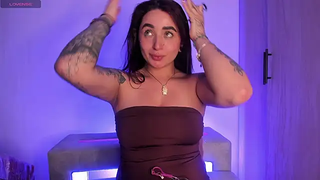 scarlett Collinss online show from 18, 11, 2025