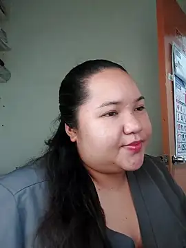 Snapshot of LianaCruzado chatting on 12, 5, 2026 LianaCruzado online show from 12, 5, 2026