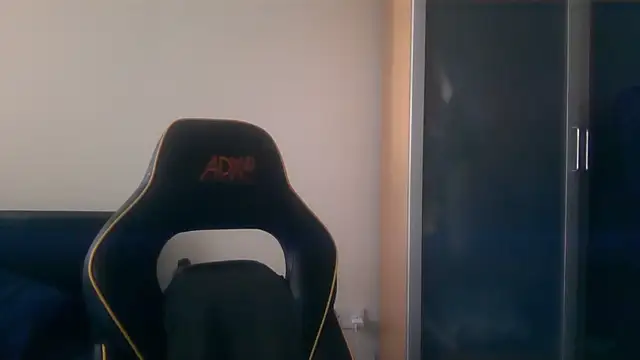 LondonMan1988 online show from 26, 10, 2025