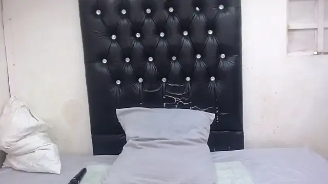 GlowGoddessxx online show from 9, 4, 2026