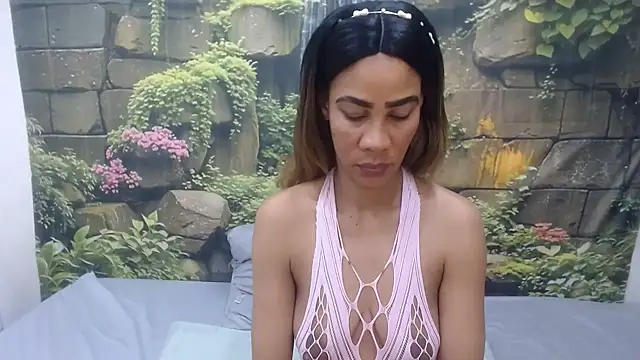 Snapshot of GlowGoddessxx chatting on 26, 6, 2026 GlowGoddessxx online show from 26, 6, 2026