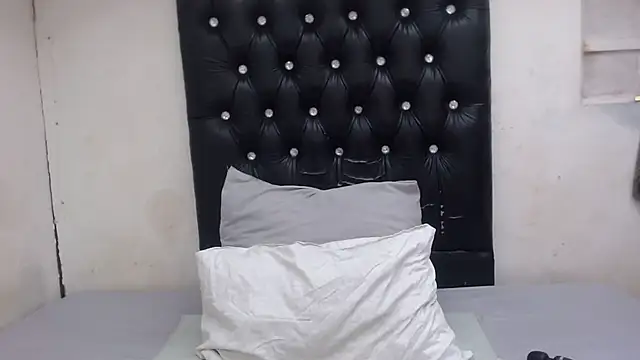 GlowGoddessxx online show from 23, 2, 2026