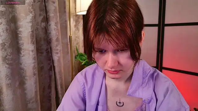 Snapshot of Aria_Vox chatting on 12, 11, 2025 Aria Vox online show from 12, 11, 2025