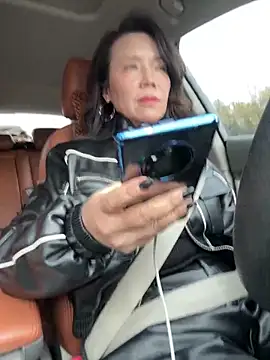 anna yngs online show from 12, 11, 2025