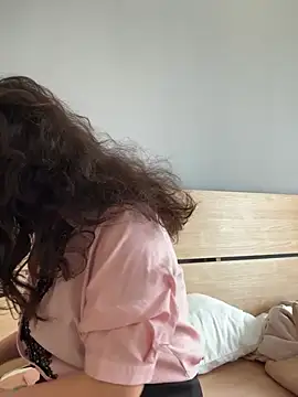 Snapshot of anna_yngs chatting on 12, 7, 2026 anna yngs online show from 12, 7, 2026