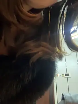 anna yngs online show from 4, 12, 2025