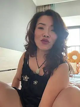 Snapshot of anna_yngs chatting on 15, 7, 2026 anna yngs online show from 15, 7, 2026