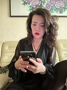 Snapshot of anna_yngs chatting on 24, 6, 2026 anna yngs online show from 24, 6, 2026
