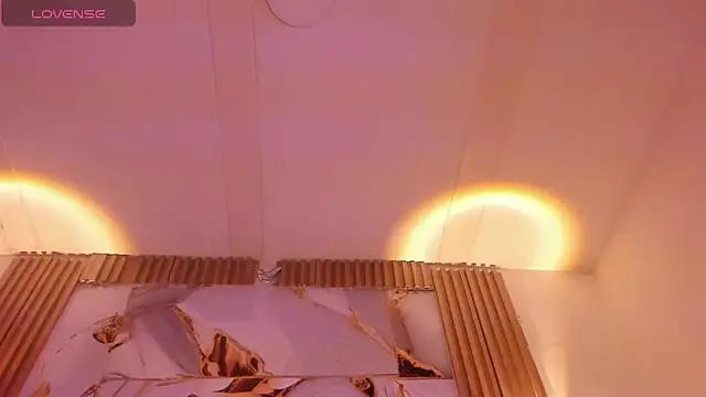 AgathaAtenea online show from 13, 11, 2025