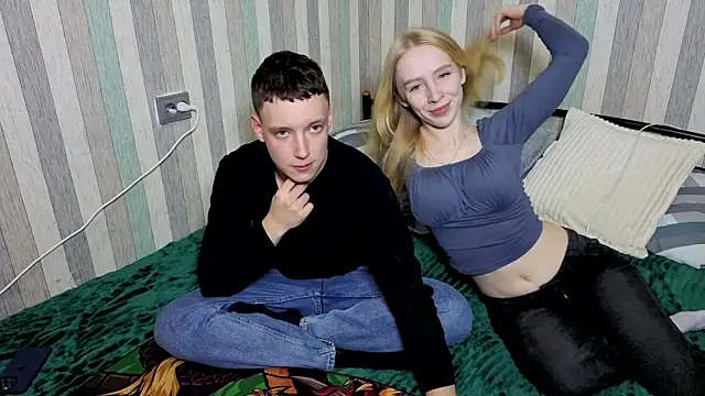 Emily0303 online show from 21, 9, 2025