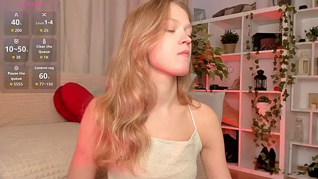 Snapshot of Kara_smalltits chatting on 19, 1, 2026 Kara smalltits online show from 19, 1, 2026