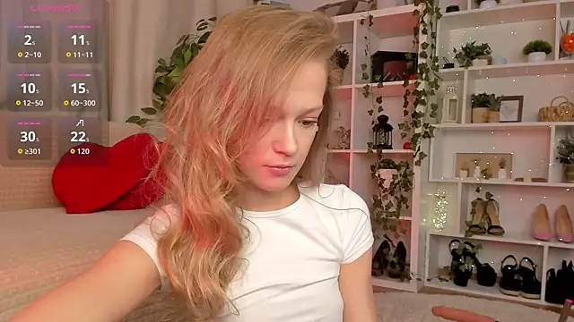 Snapshot of Kara_smalltits chatting on 14, 1, 2026 Kara smalltits online show from 14, 1, 2026