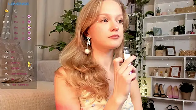 Kara smalltits online show from 5, 10, 2025