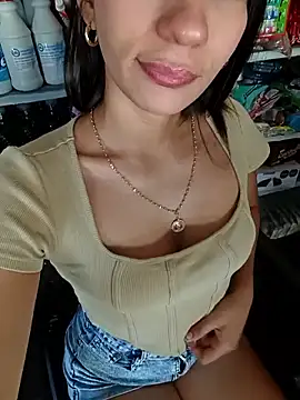 -juicy  online show from 10, 9, 2025