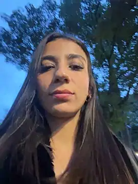 -juicy  online show from 4, 6, 2026