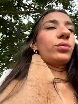 -juicy  online show from 24, 2, 2026